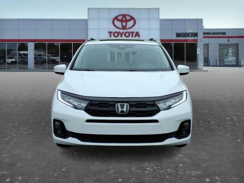 White 2025 Honda Odyssey Elite