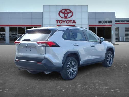 2023 Toyota RAV4 Hybrid XLE Premium