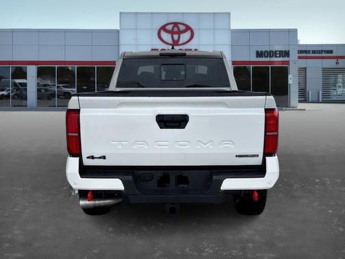 2025 Toyota Tacoma Hybrid TRD