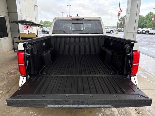 2025 Toyota Tacoma Hybrid TRD