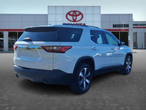 2021 Chevrolet Traverse LT Leather
