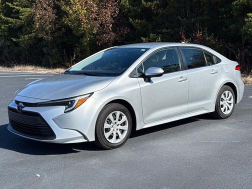 2024 Toyota Corolla Hybrid LE