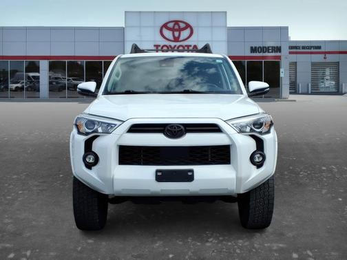 White 2023 Toyota 4Runner SR5 Premium