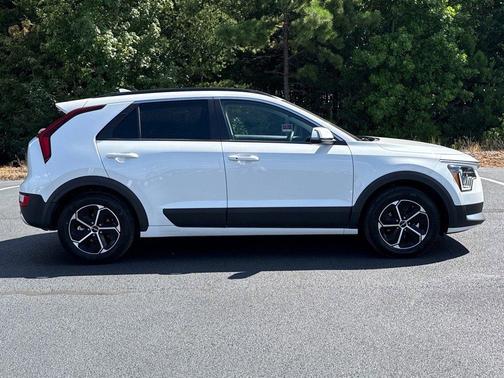 2023 Kia Niro EX