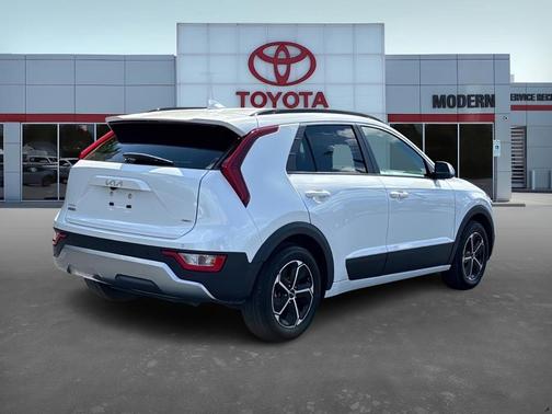 2023 Kia Niro EX