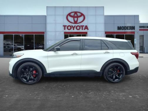 White 2021 Ford Explorer ST