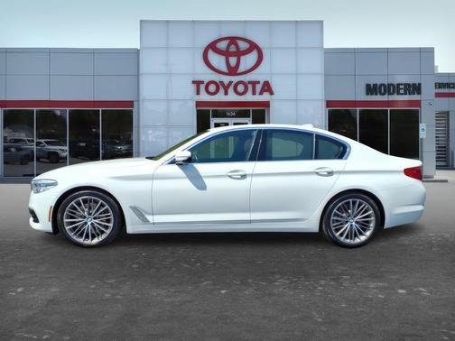 White 2019 BMW 540 i xDrive