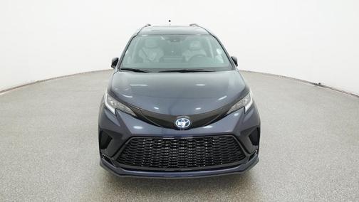 2025 Toyota Sienna XSE 7 Passenger