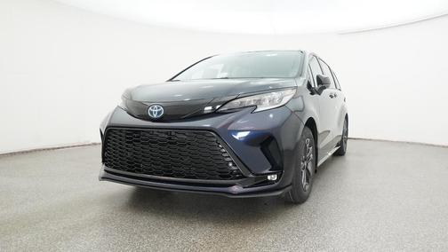 2025 Toyota Sienna XSE 7 Passenger
