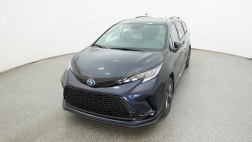 2025 Toyota Sienna XSE 7 Passenger