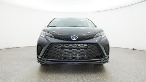 2025 Toyota Sienna XSE 7 Passenger