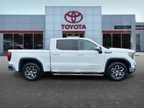 2022 GMC Sierra 1500 SLT