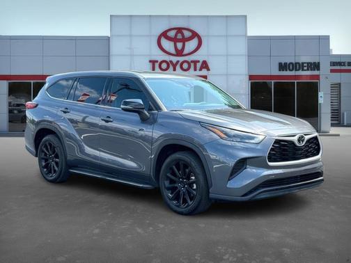 2022 Toyota Highlander L