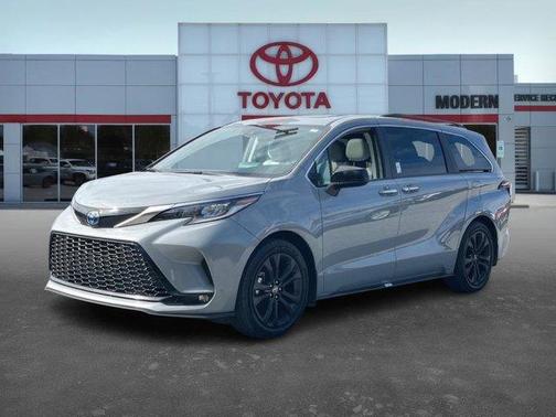2024 Toyota Sienna XSE 7 Passenger