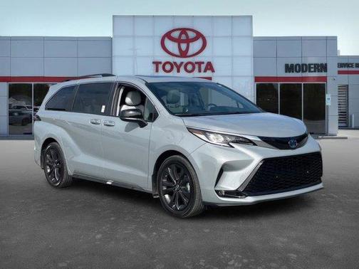 2024 Toyota Sienna XSE 7 Passenger