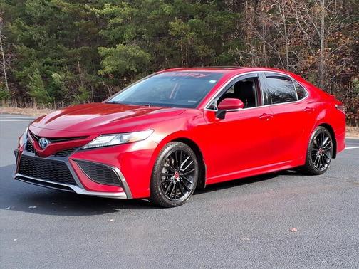 2022 Toyota Camry Hybrid XSE