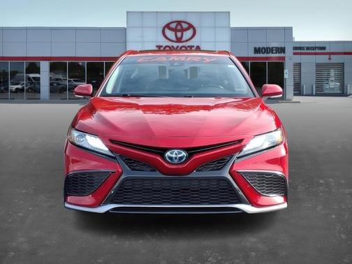 2022 Toyota Camry Hybrid XSE