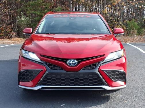 2022 Toyota Camry Hybrid XSE