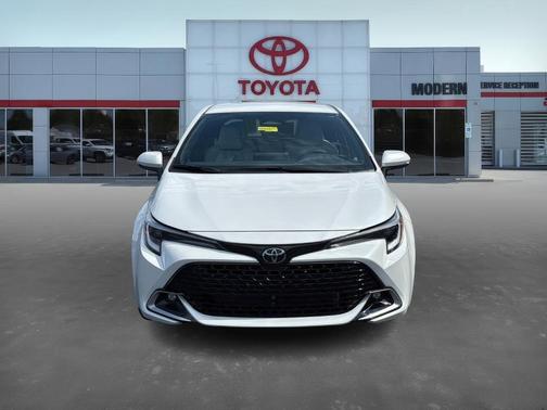 2025 Toyota Corolla Hatchback XSE