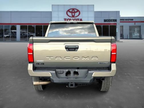 2024 Toyota Tacoma Hybrid TRD HYBRID