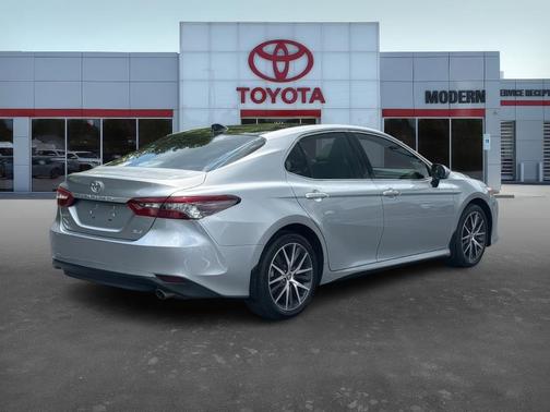 2024 Toyota Camry XLE