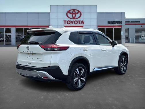 2023 Nissan Rogue Platinum