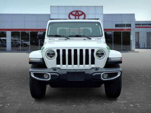 2022 Jeep Gladiator Overland