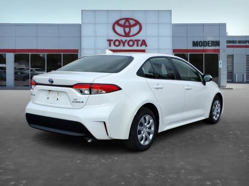 2024 Toyota Corolla Hybrid LE