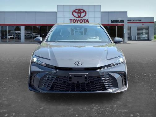 Black 2025 Toyota Camry SE