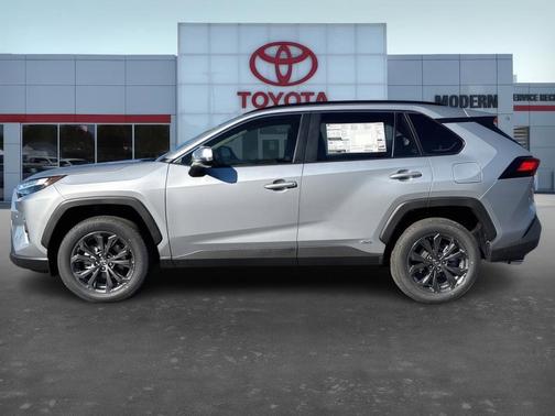 2025 Toyota RAV4 Hybrid XLE Premium