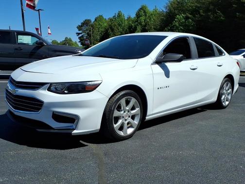 White 2016 Chevrolet Malibu LS