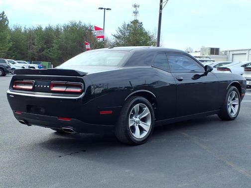 2021 Dodge Challenger SXT