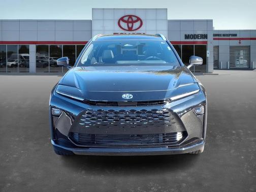 2025 Toyota Crown Signia LIMITED