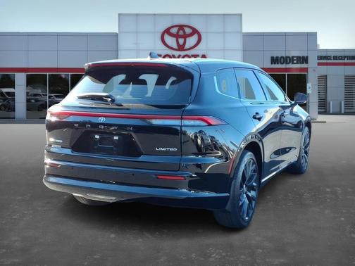 2025 Toyota Crown Signia LIMITED