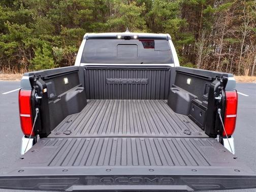 2025 Toyota Tacoma Hybrid TRD Off Road