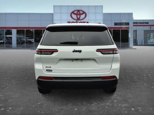 White 2024 Jeep Grand Cherokee L Laredo