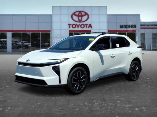 2026 Toyota bZ XLE PLUS