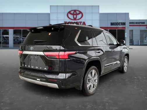 2024 Toyota Sequoia Capstone