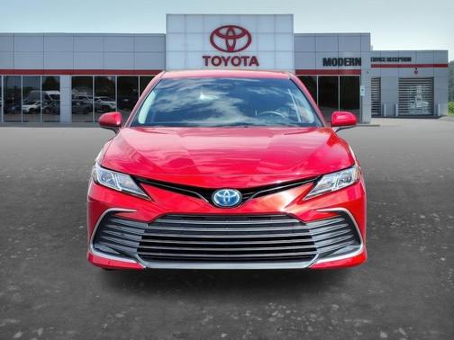 2024 Toyota Camry Hybrid LE