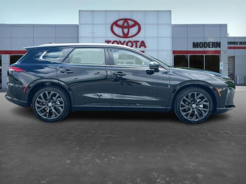 2025 Toyota Crown Signia LIMITED