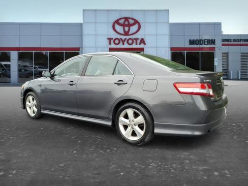 Gray 2011 Toyota Camry SE