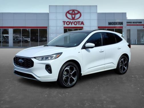 2023 Ford Escape ST-Line Select