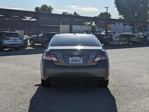 2010 Toyota Camry LE