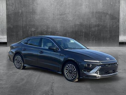 2025 Hyundai SONATA Hybrid SE