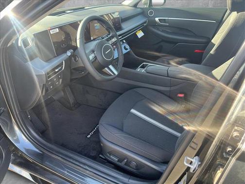 2025 Hyundai SONATA Hybrid SE