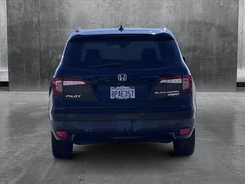 2020 Honda Pilot AWD Black Edition