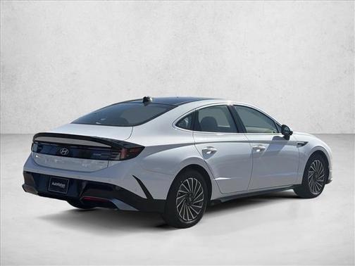 2025 Hyundai SONATA Hybrid Limited