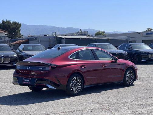 2025 Hyundai SONATA Hybrid Limited