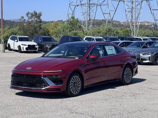 2025 Hyundai SONATA Hybrid Limited