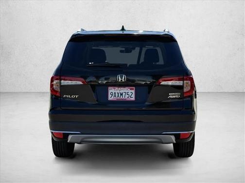 2022 Honda Pilot Touring 8-Passenger